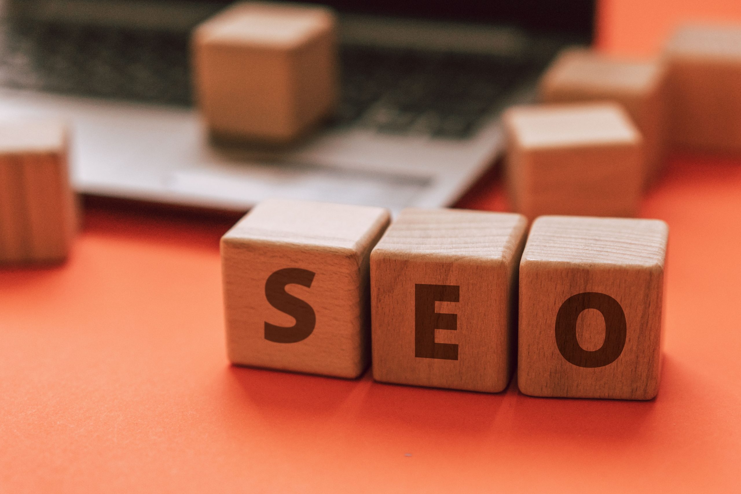 campagnes-de-referencement-seo-sea-smo